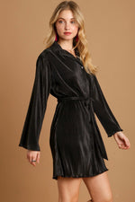 UMGEE Black pleated satin button down dress