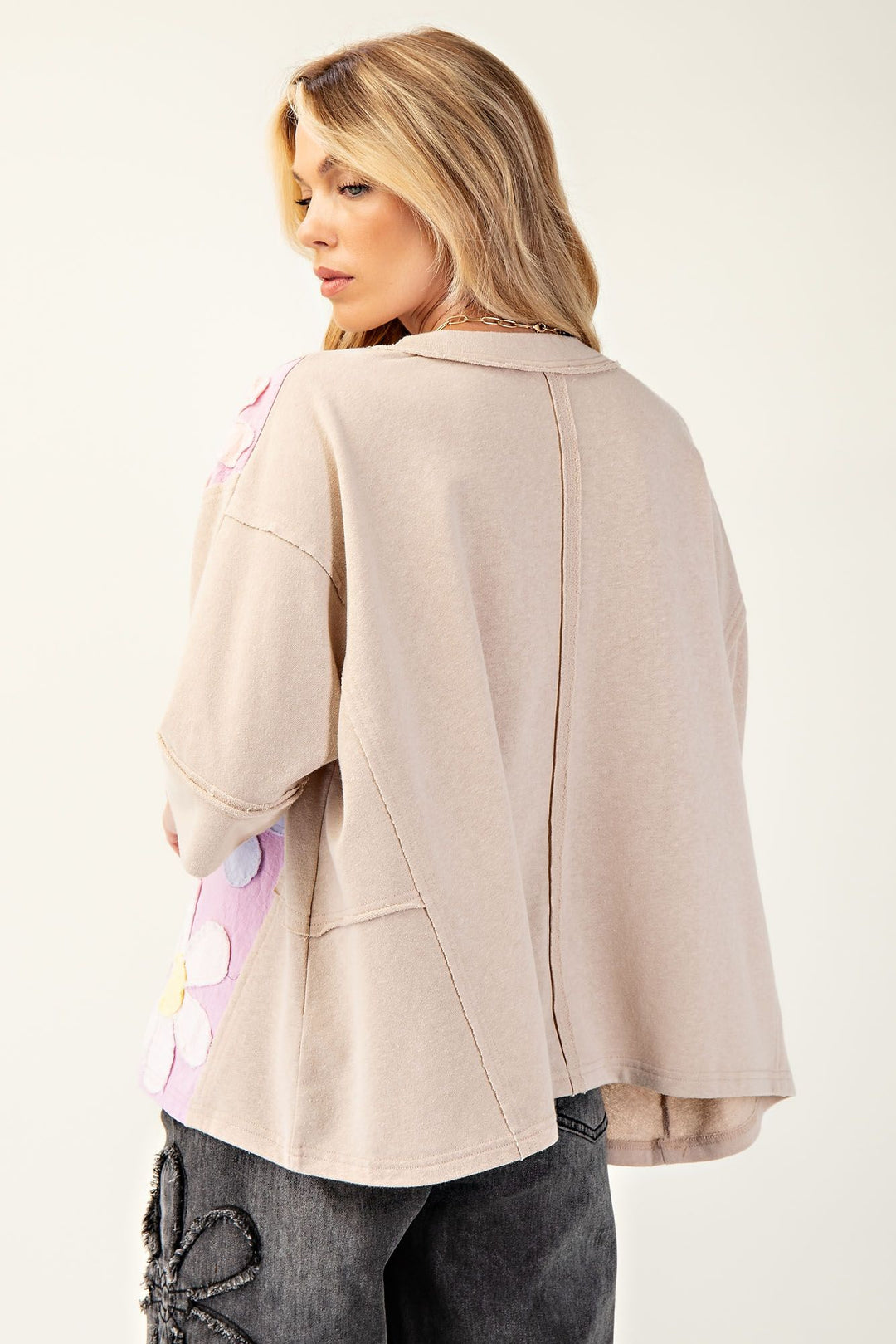 daisy comfy patch tee oversized