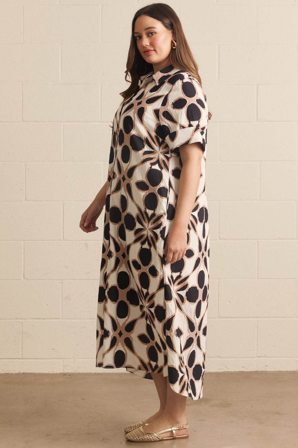 Entro plus size ivory and black printed midi dress with side pockets