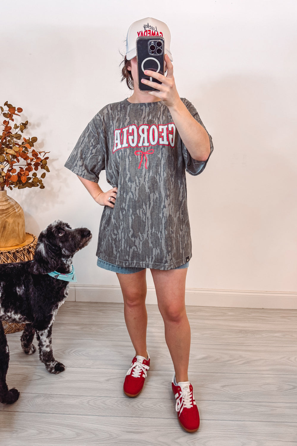 georgia mossy oak camo red bow tshirt far away view