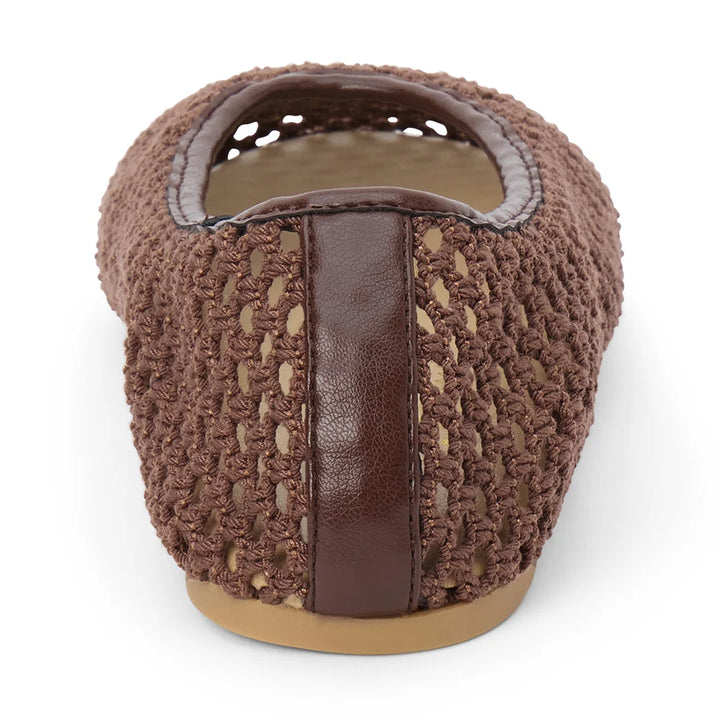women's dark brown shoes