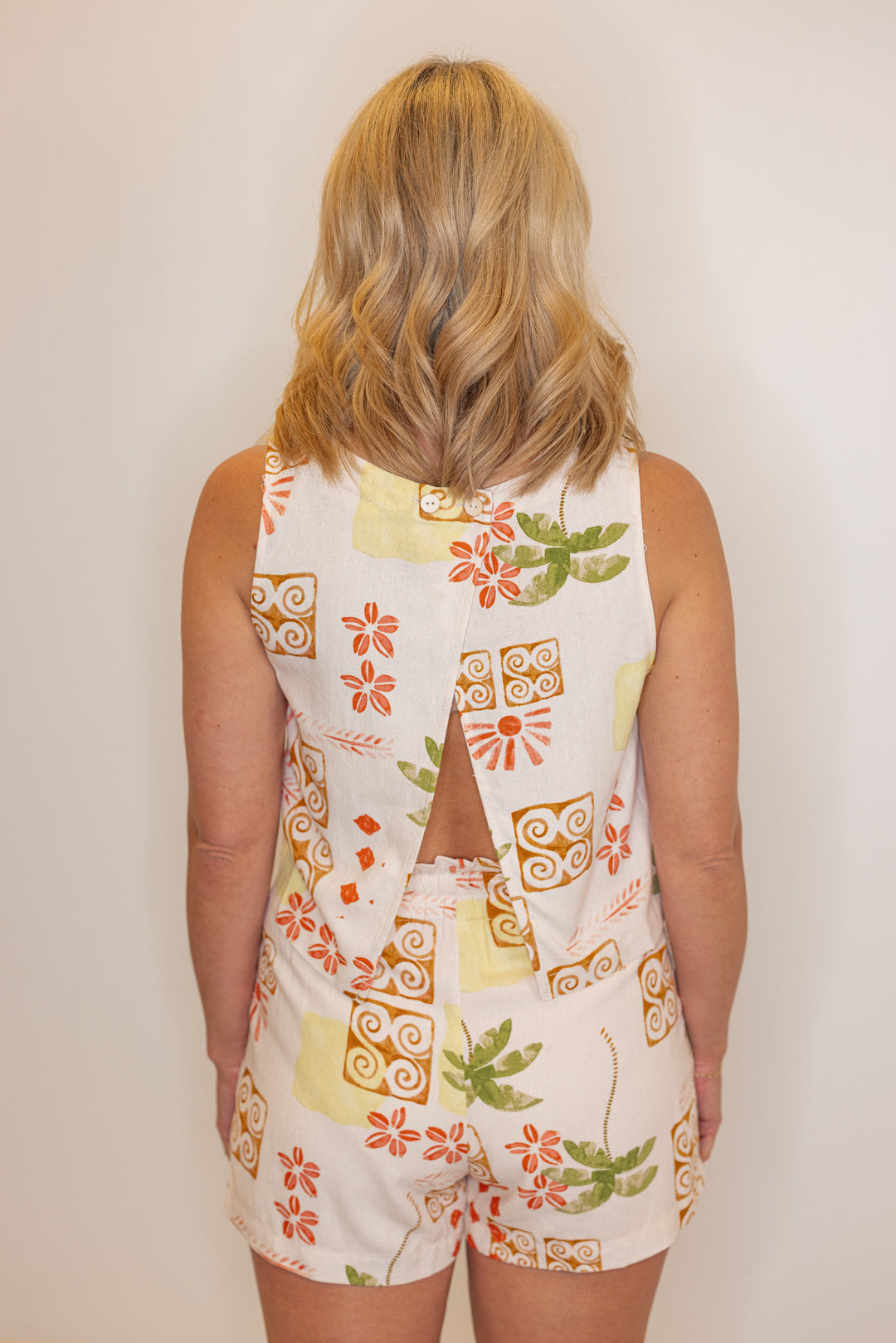 Women's multicolored tropical print linen matching set by Illa Illa showing full back view