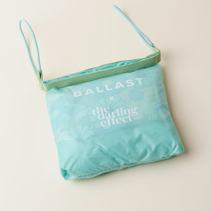 the darling effect beach pillow inflatable