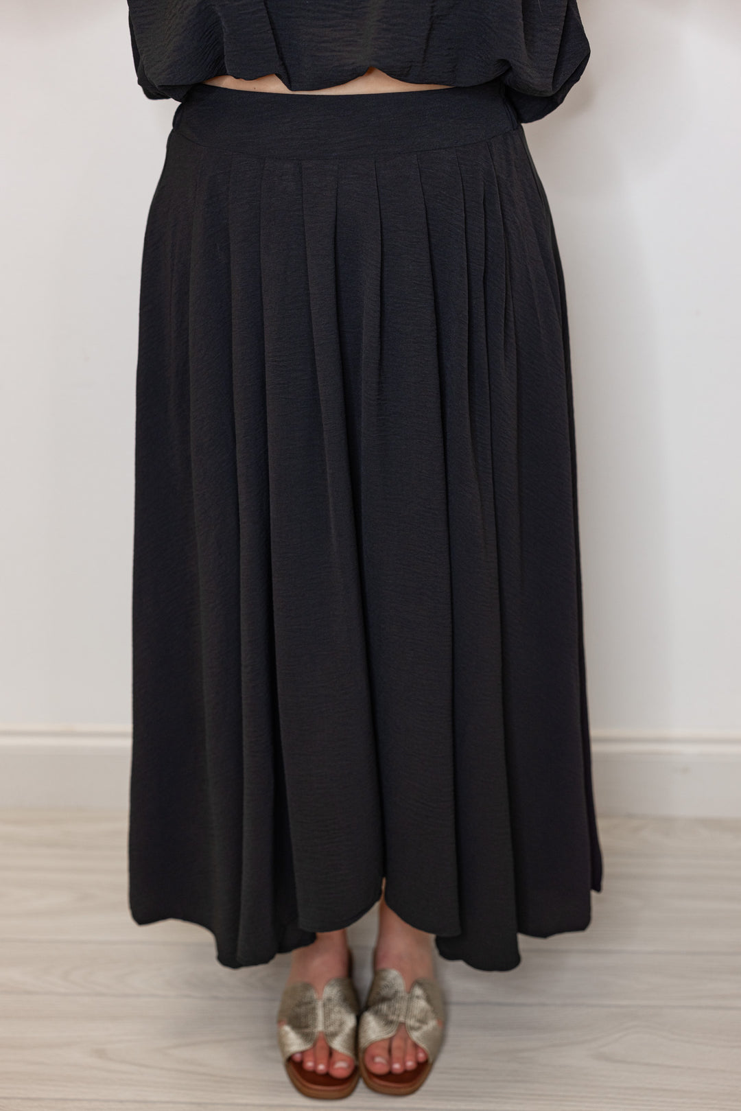 dressy black elastic waist midi skirt