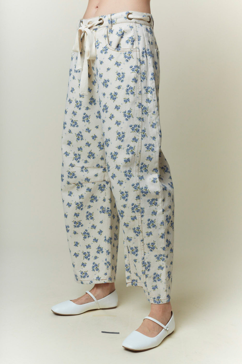 blue floral print barrel leg twill denim pants