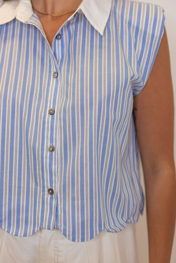 blue stripe scalloped hem crop top