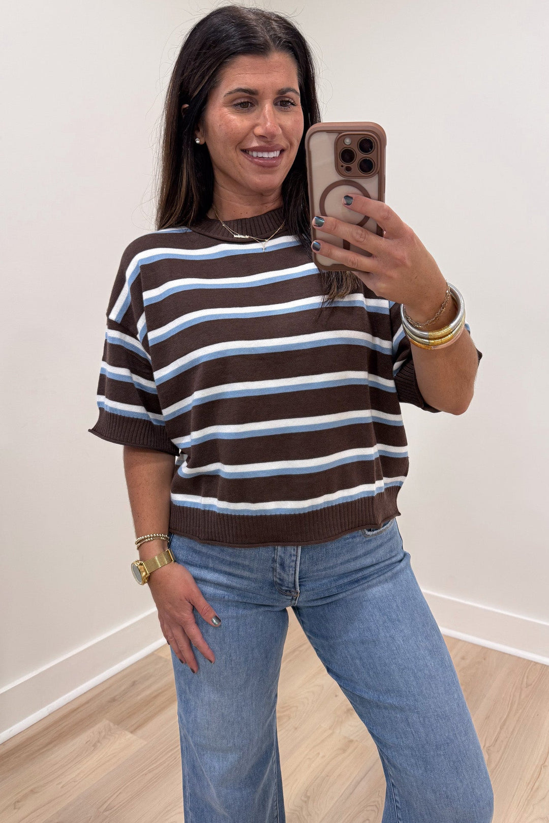 brown light blue and white striped half sleeve crew neckline semi-cropped knit top