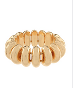 CHUnky gold bracelet