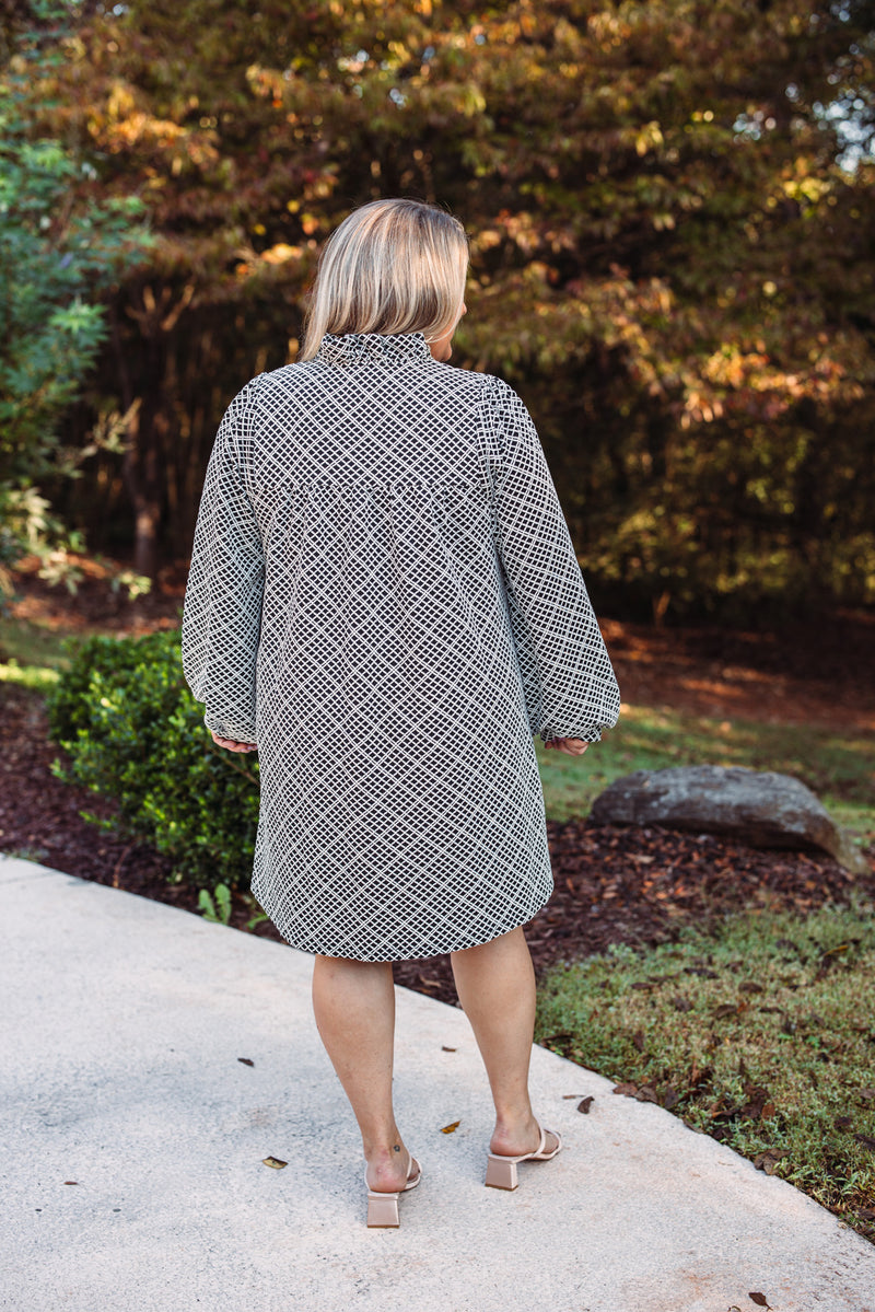 black white textured long sleeve shift dress