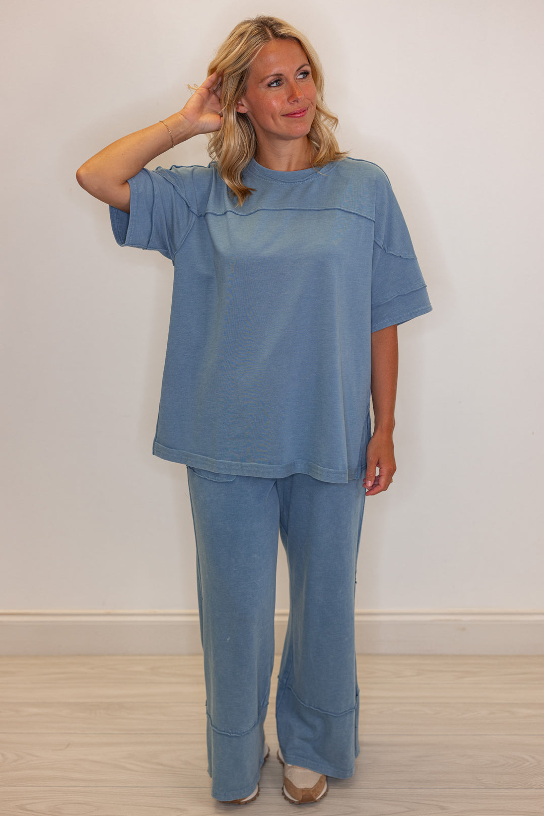 cute easy everyday matching blue cotton pants outfit