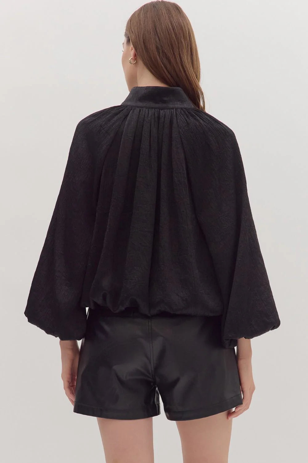 entro black satin bubble hem top back