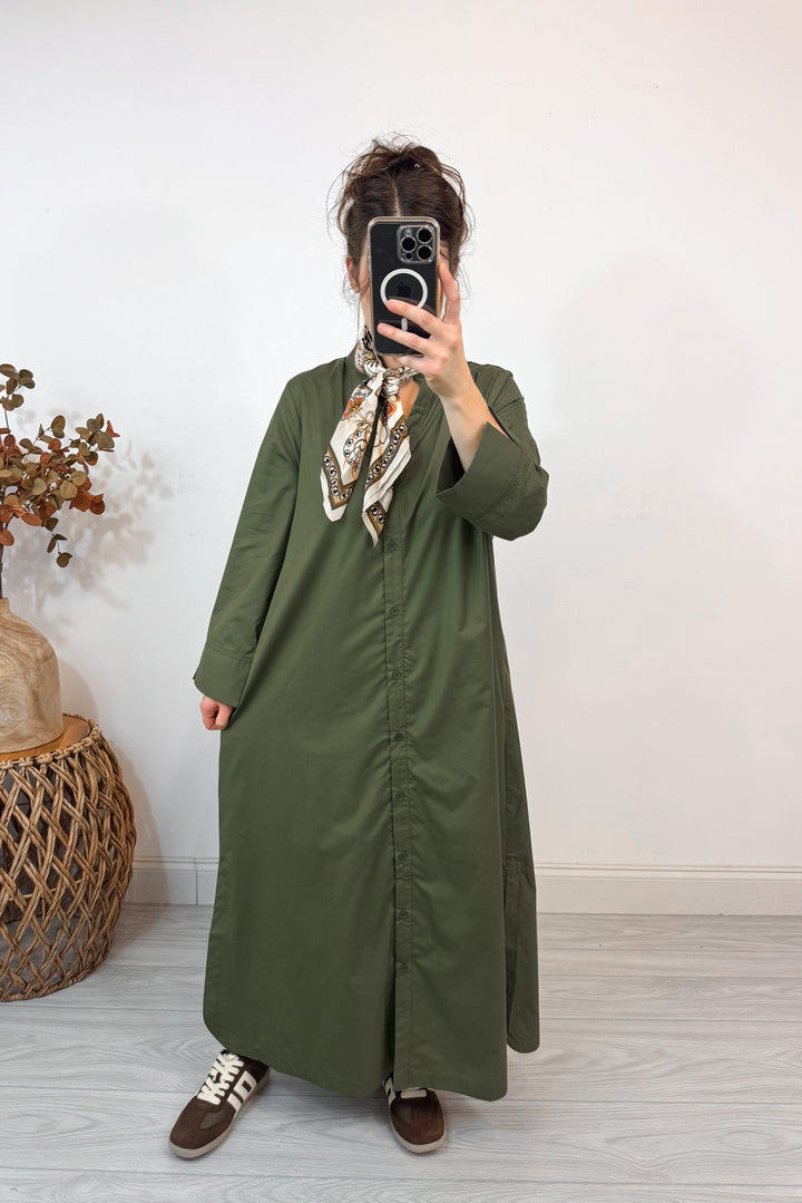 entro solid olive button up dress holding
