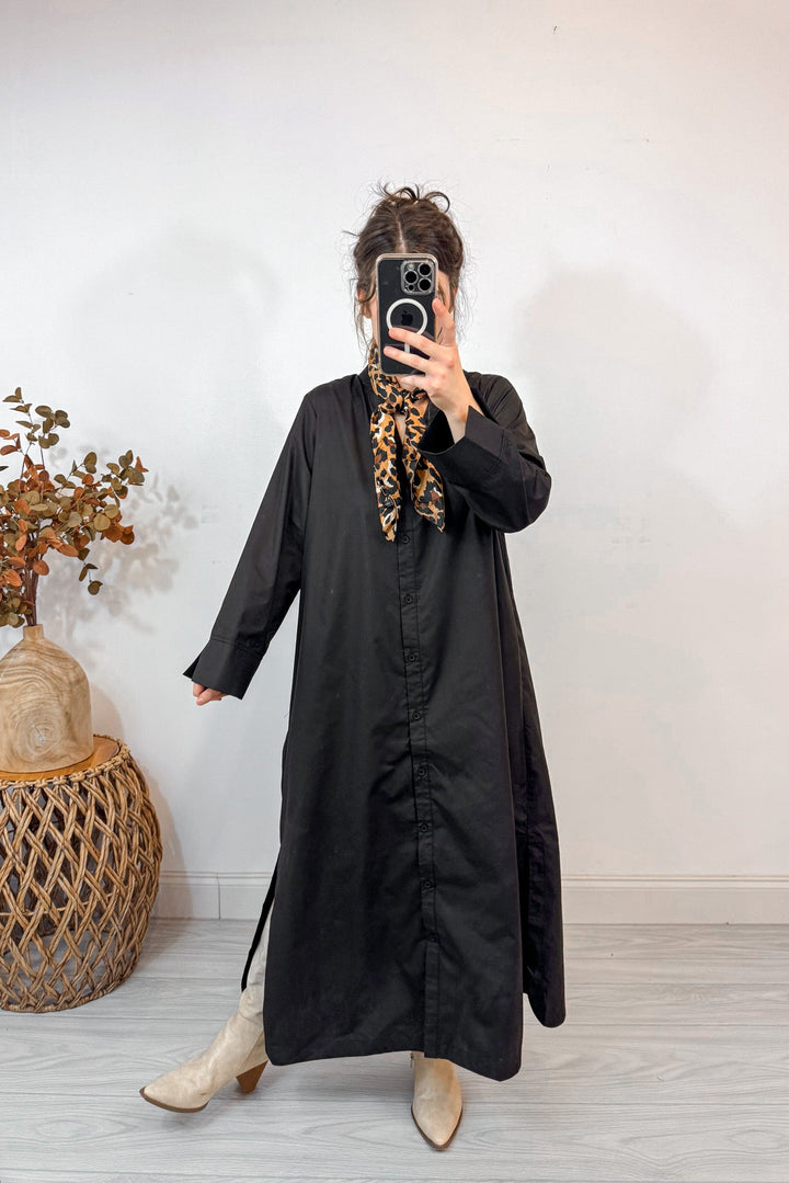 entro solid black button up dress pose