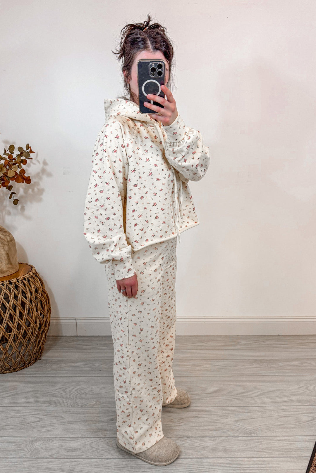 floral print cream print matching sweatshirt pants set side