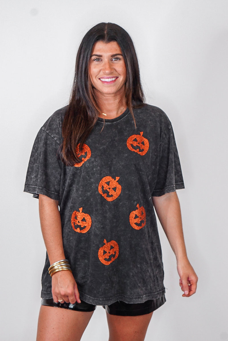 pumpkin glitter black graphic tee halloween