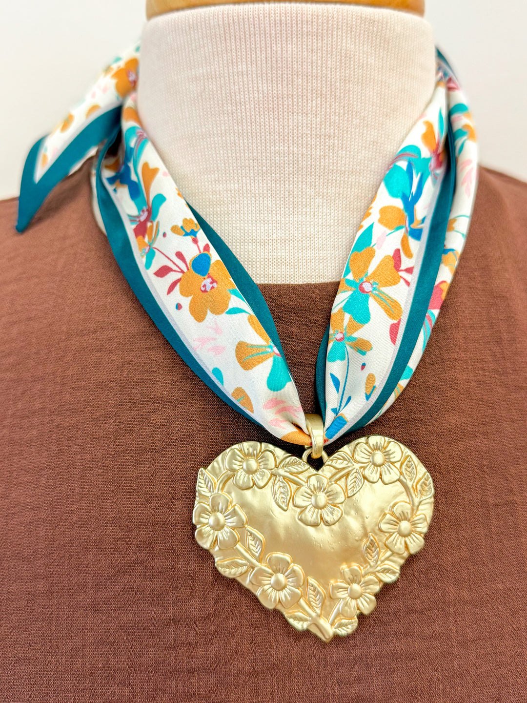 heart floral scarf necklace