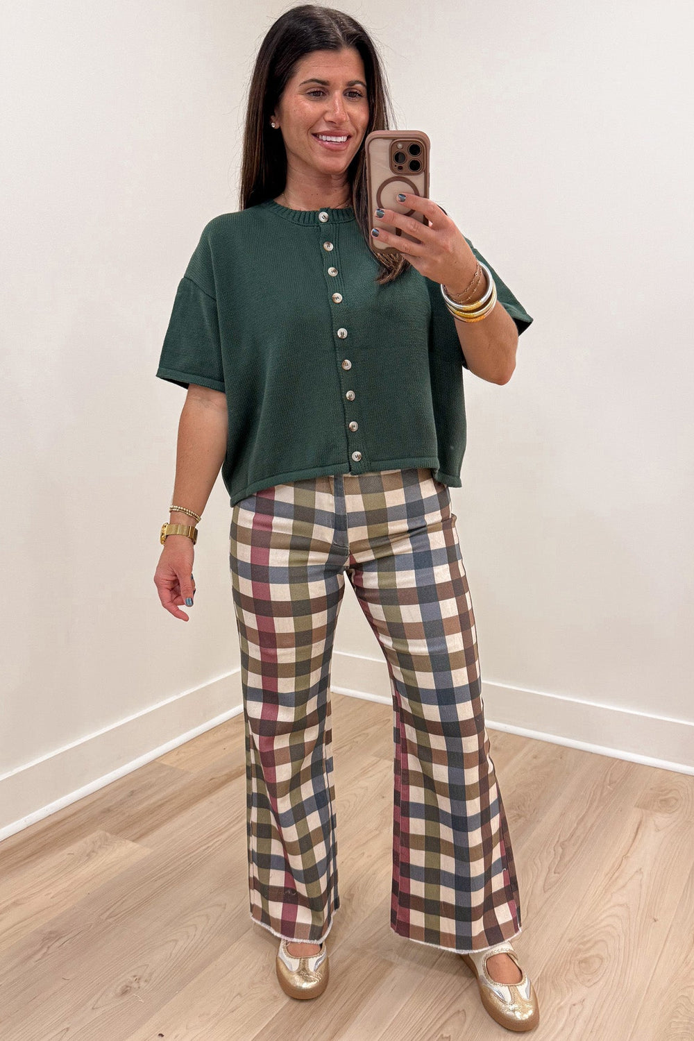 solid hunter green crew neckline button front short sleeve semi-cropped knit cardigan top