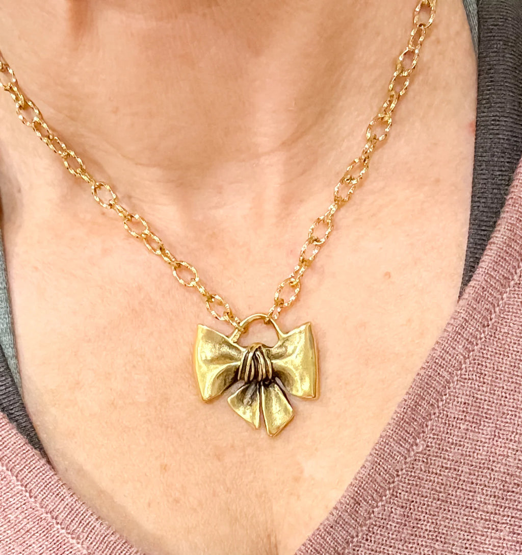 idlewild everyday bow necklace gold