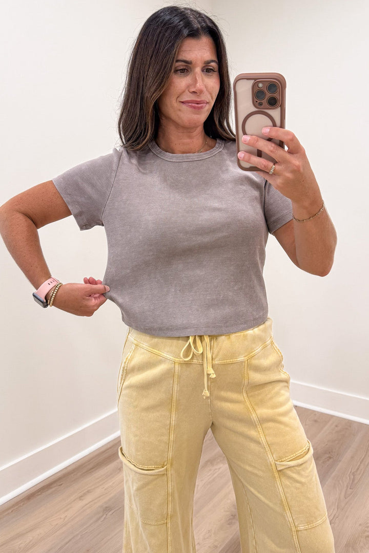 solid mocha brown short sleeve crew neckline semi-cropped ribbed basic top