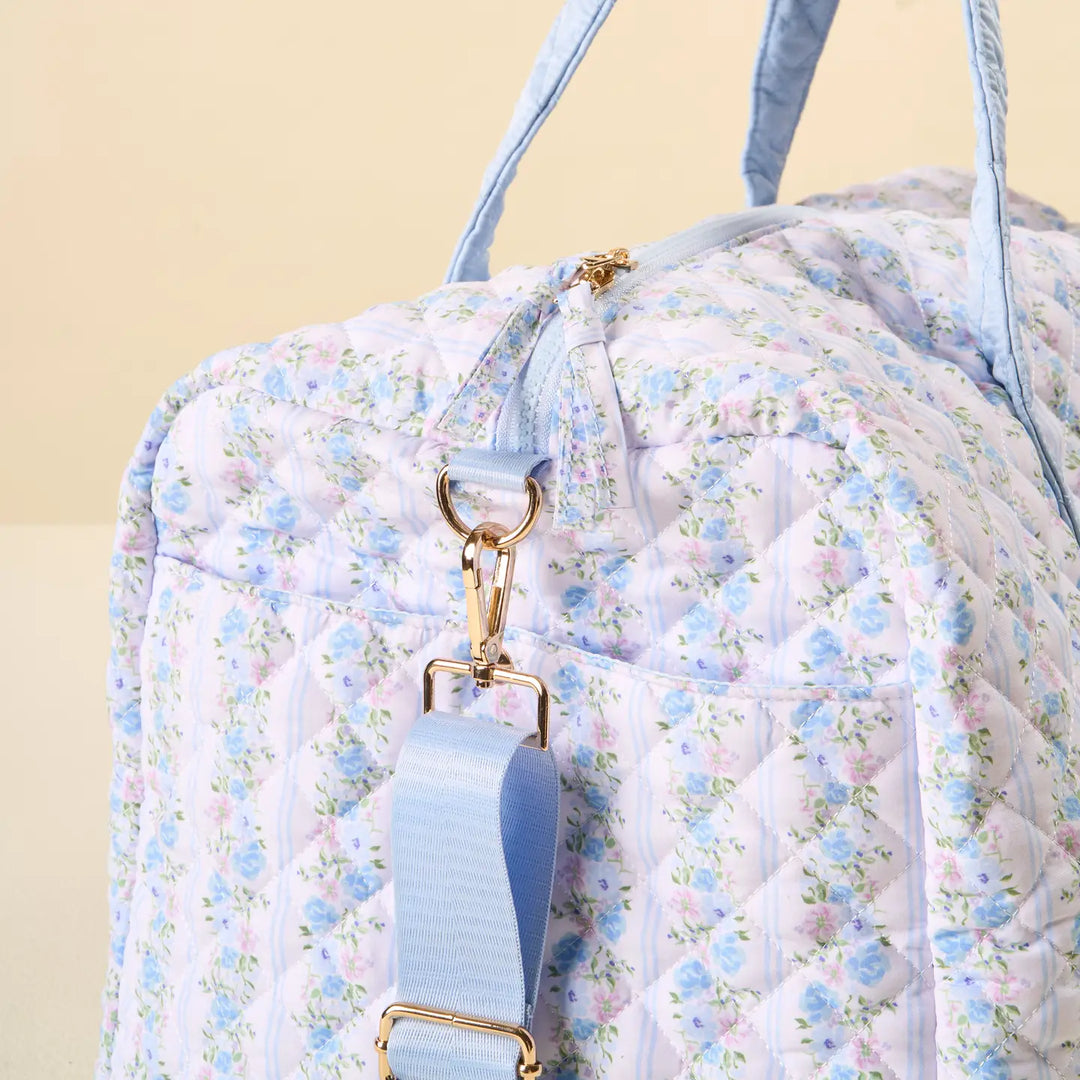the darling effect quilted weekender floral bag