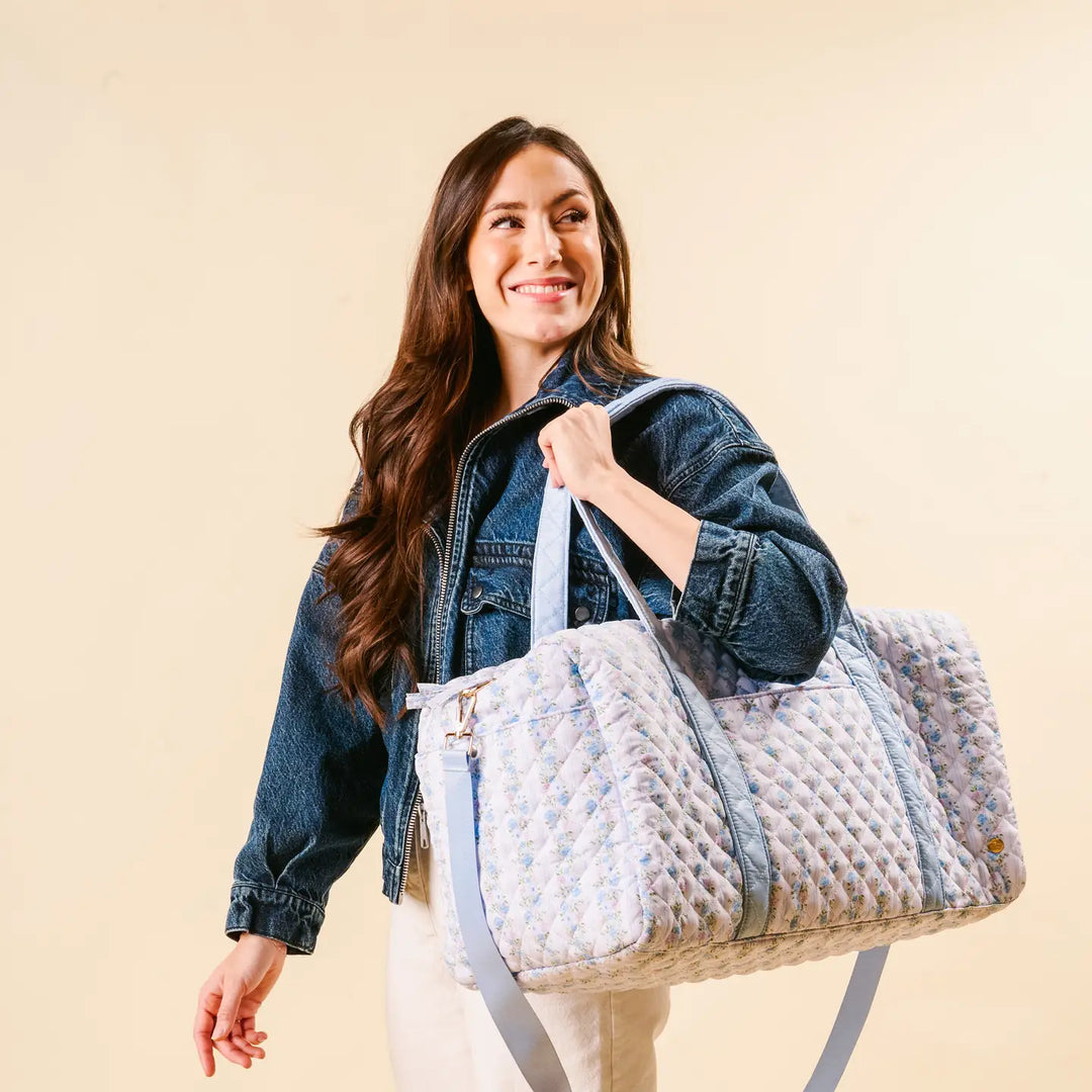 the darling effect quilted weekender floral bag