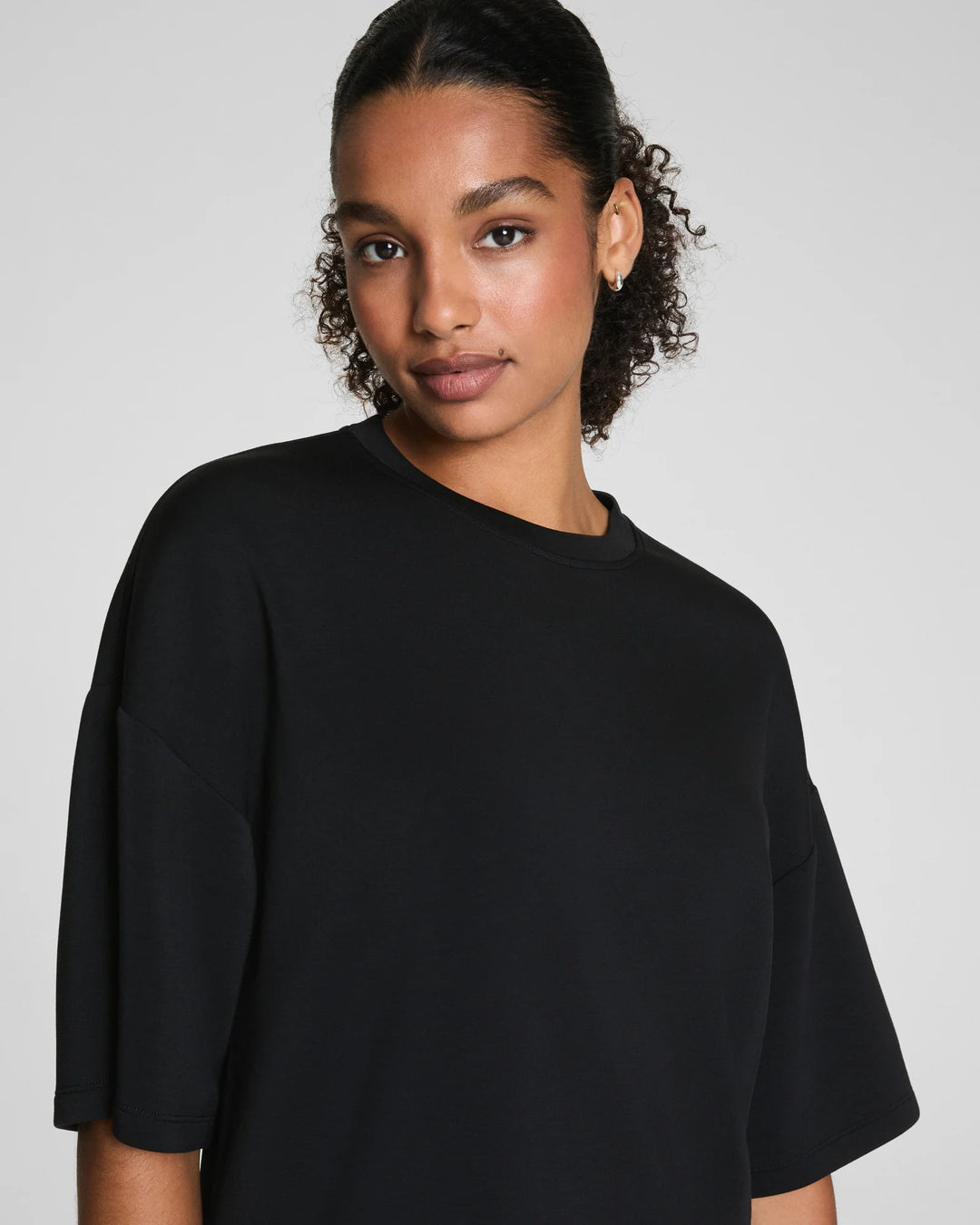 spanx airessentials black boxy relaxed crewneck tee close