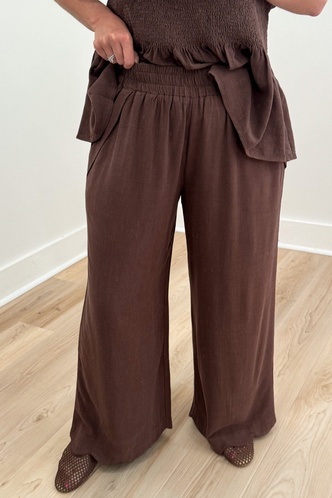 umgee brown scalloped pants set elastic waistband